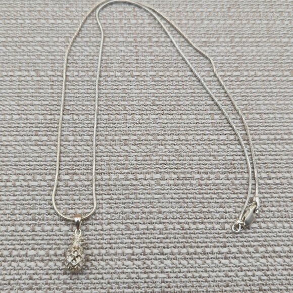 Jewelry - 18 Inch Sterling Silver Small Pineapple Fruit Pendant Necklace A4753